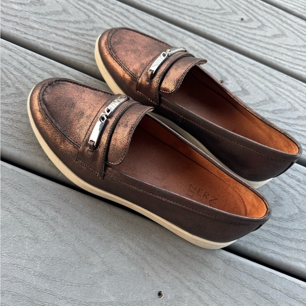 Naturalizer Women’s 8.5W Bronze Metallic Loafers Comfort Flats - Picture 1 of 8